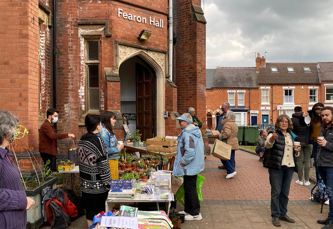 Partial opening on Saturdays at the Hall